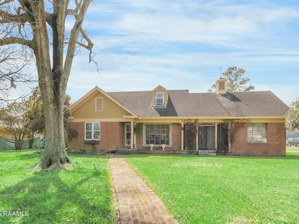 606 S Main St, Breaux Bridge, LA 70517