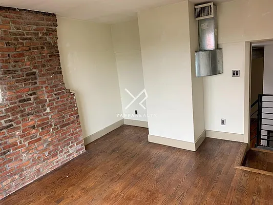 Rented by Yaffa Realty LLC | media 16