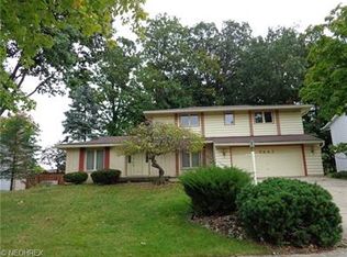 7467 Bartholomew Dr, Middleburg Heights, OH 44130