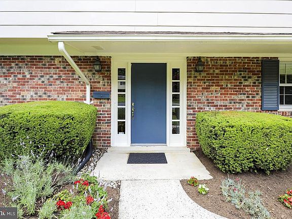 4th image of 748 Tiffany Dr