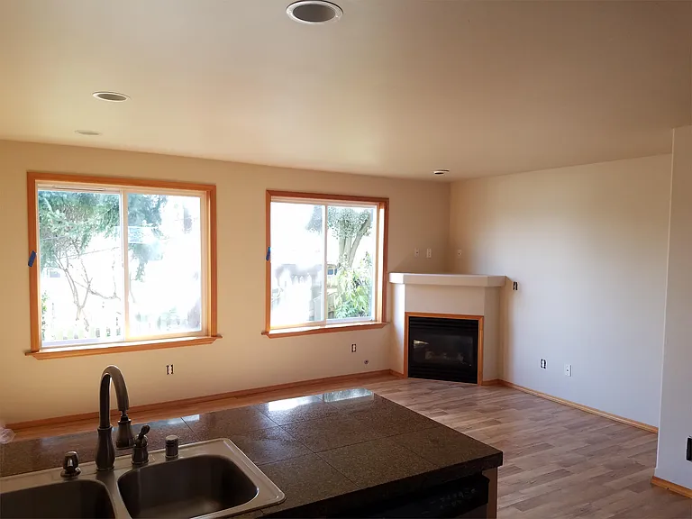 3222 Lombard Ave #C — Photo 6