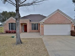 7901 Old Hickory Dr, Fort Worth, TX 76182