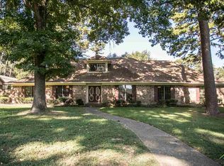 8301 Columbia Dr, Tyler, TX 75703