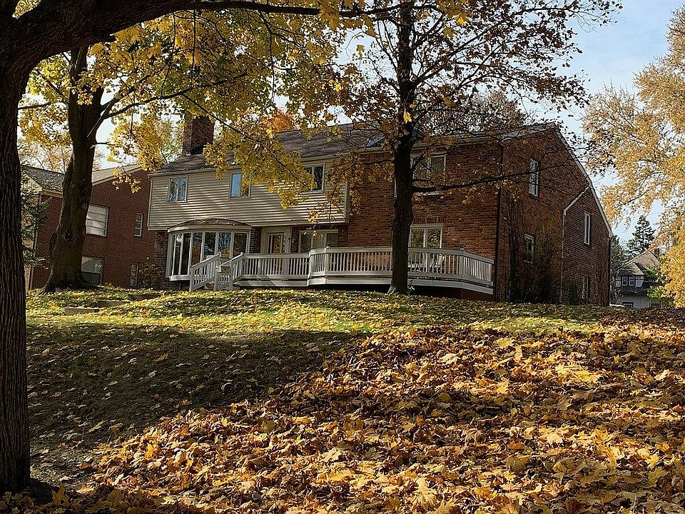 2nd image of 1754 N Cove Blvd