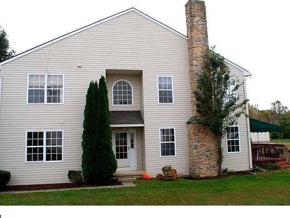 2nd image of 106 Littondale Ct