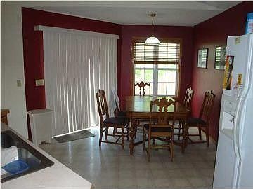 5th image of 504 E Oakwood Dr