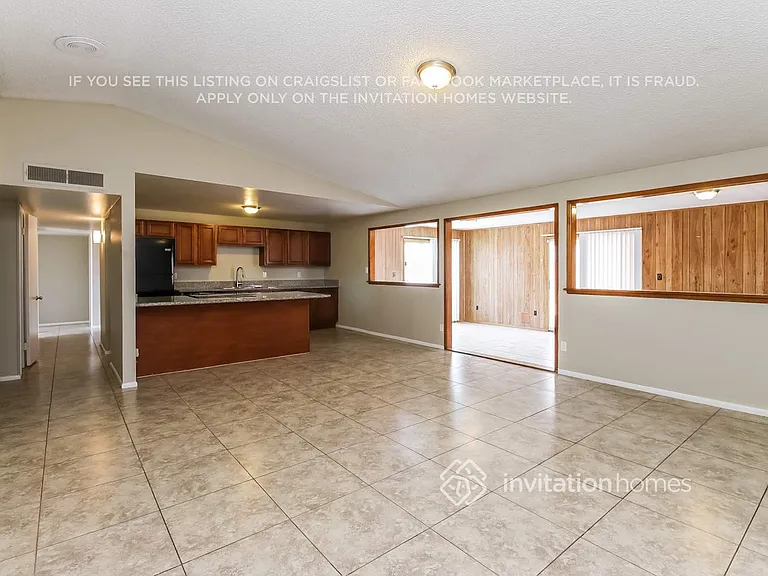6943 W Hubbell St — Photo 4