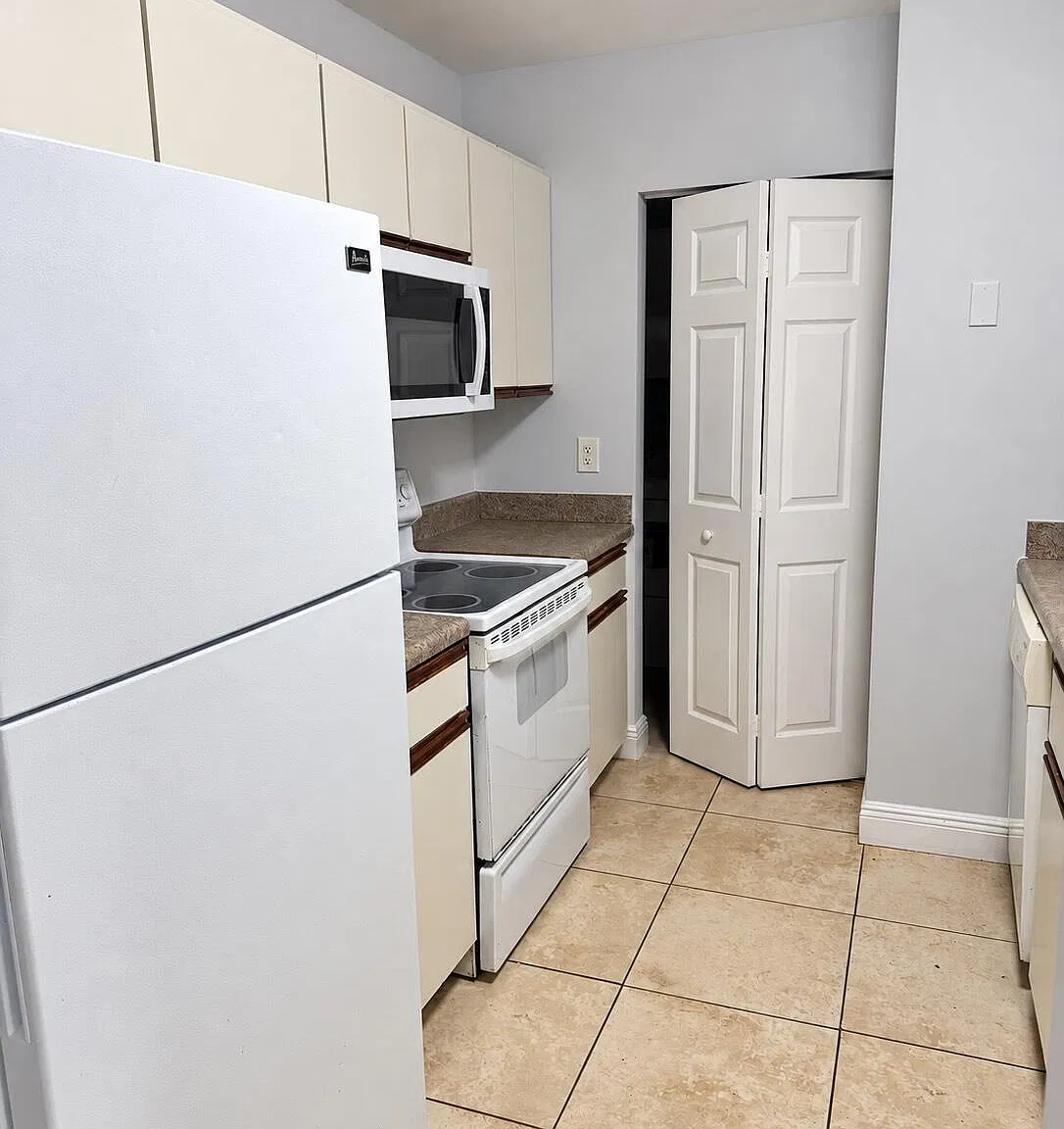 1 bed, 1.0 bath, 840 sqft, $1,595 — Photo 2