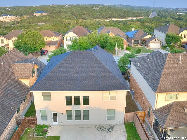 4 bed, 3.0 bath, 2796 sqft, $2,500 — Photo 2
