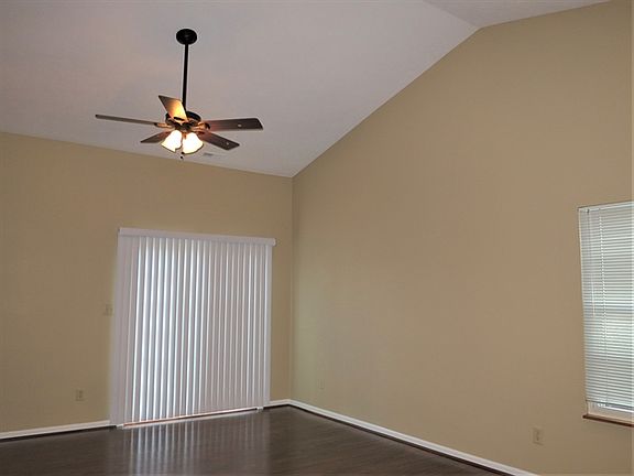 4th image of 10634 Bartley Dr