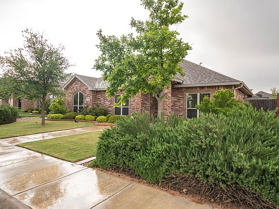 3rd image of 5909 Frio Dr