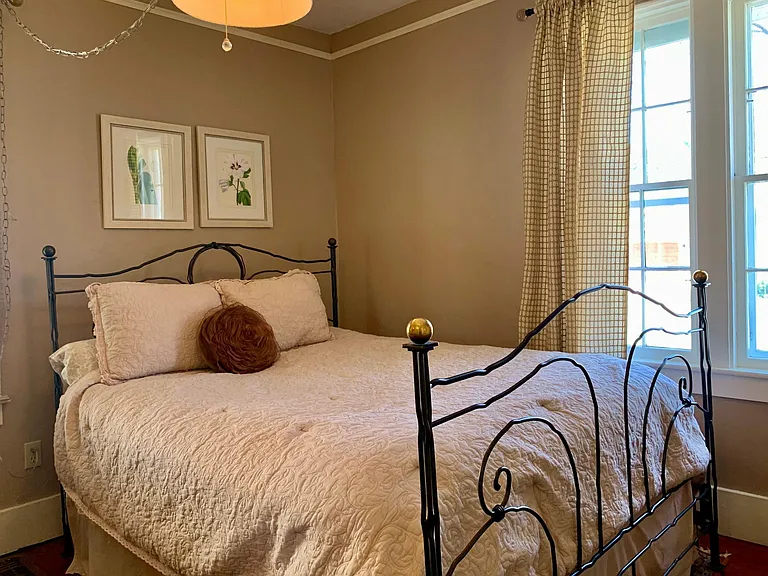 Queen Bedroom