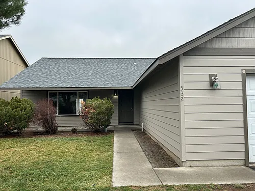 532 SE Ponderosa Dr Photo 1