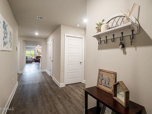 3rd image of 10139 Willow Leaf Dr