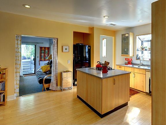 Kitchen-Dining area