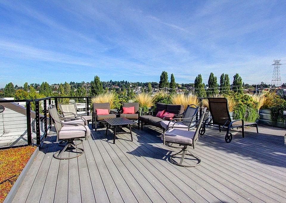 Rooftop Deck w/ BBQ