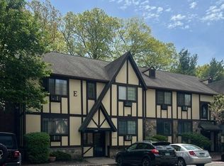 50 Aiken St APT 182, Norwalk, CT 06851