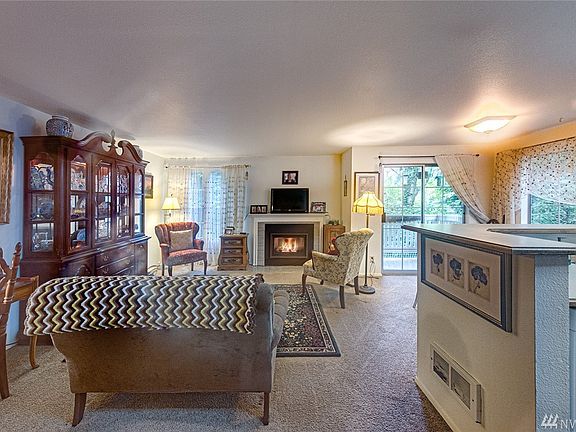 3rd image of 7601 Concord Ln NE #104
