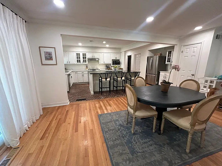 286 Belhaven St — Photo 10