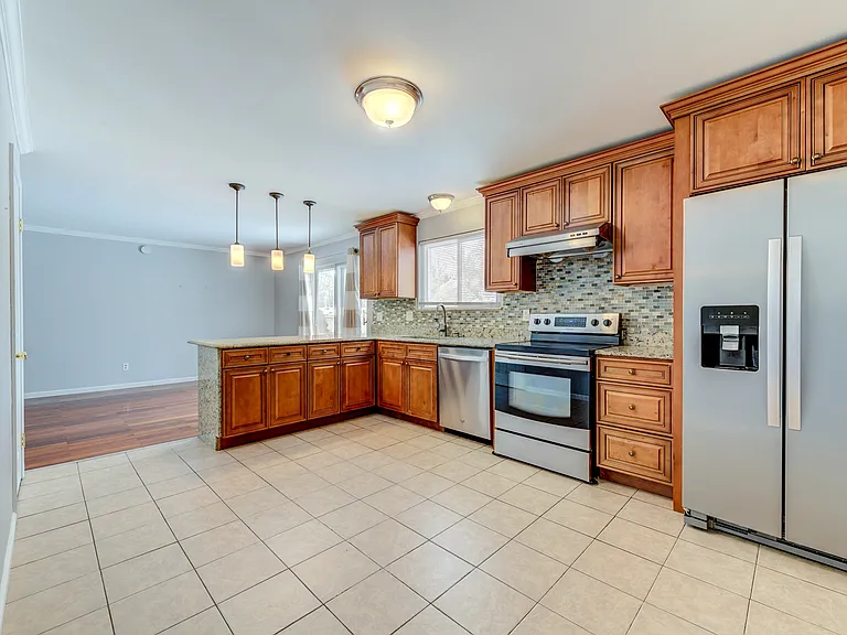 15481 Duxbury Way — Photo 18