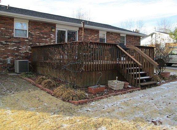 3rd image of 5292 Rosemont Dr