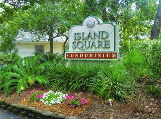 705 E Island Square Dr, Saint Simons Island, GA 31522