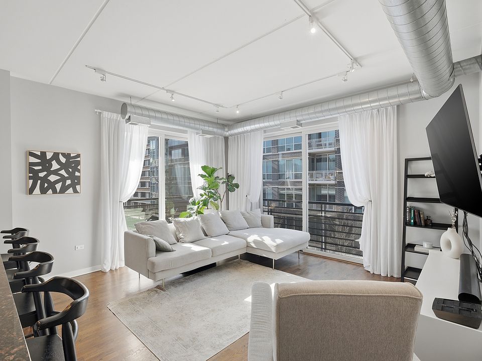 1st image of 873 N Larrabee St APT 601