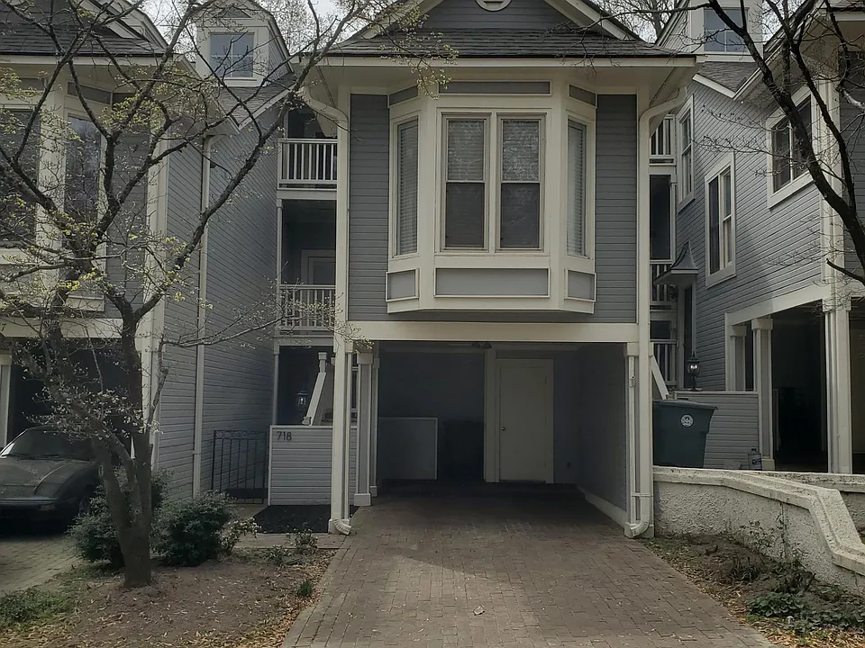 718 Marketview Ct