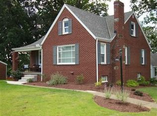 1402 Colonial Blvd NE, Canton, OH