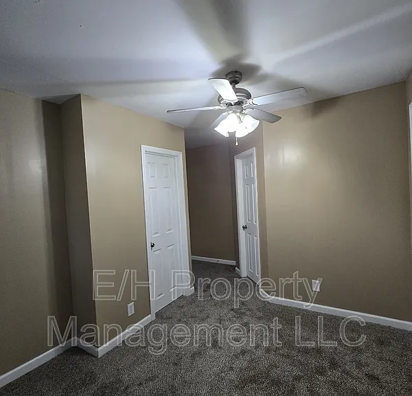 635 N Andover Rd — Photo 25
