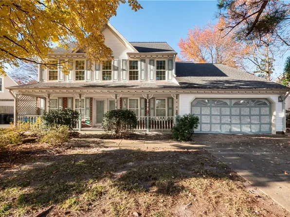 229 Golden Maple Dr, Virginia Beach, VA 23452