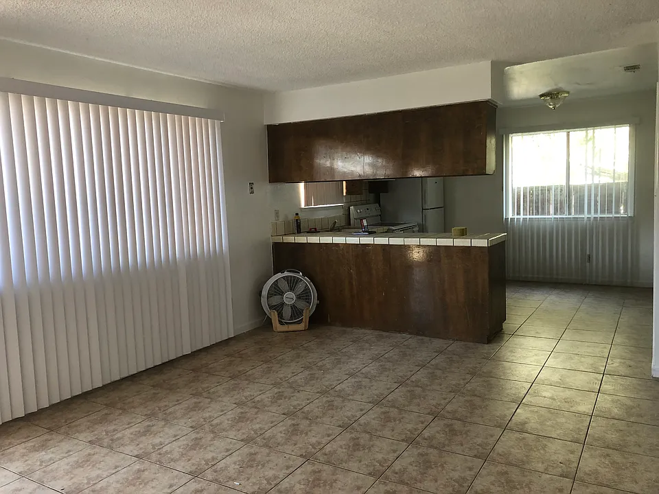 307 Brookdale Dr