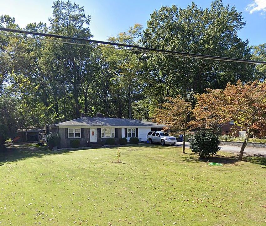 1st image of 437 Dogwood Dr