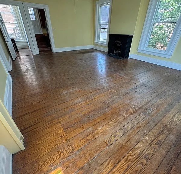 500 W Franklin St #6 — Photo 4