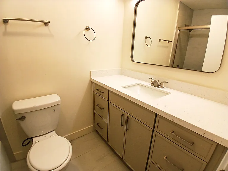 Chateau D'Oro Apartments — Photo 19