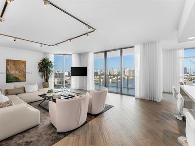 17301 Biscayne Blvd APT 2210, Aventura, FL, 33160