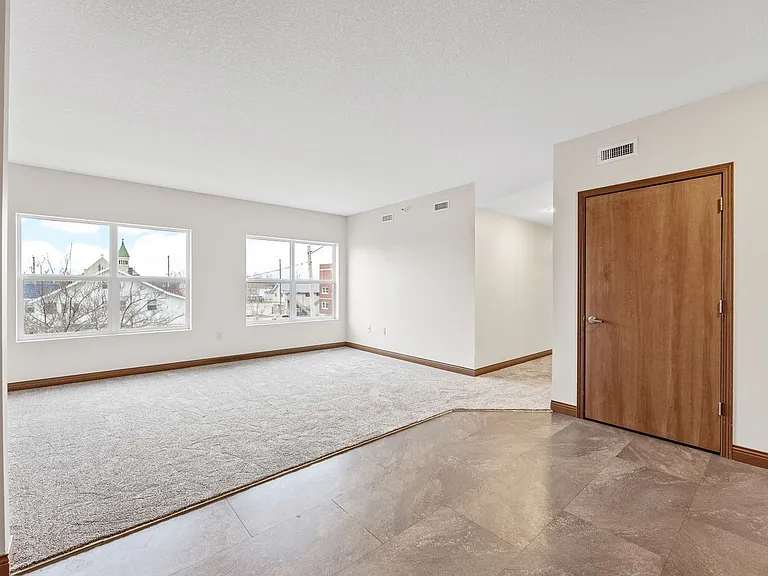 515 2nd Ave SW — Photo 4
