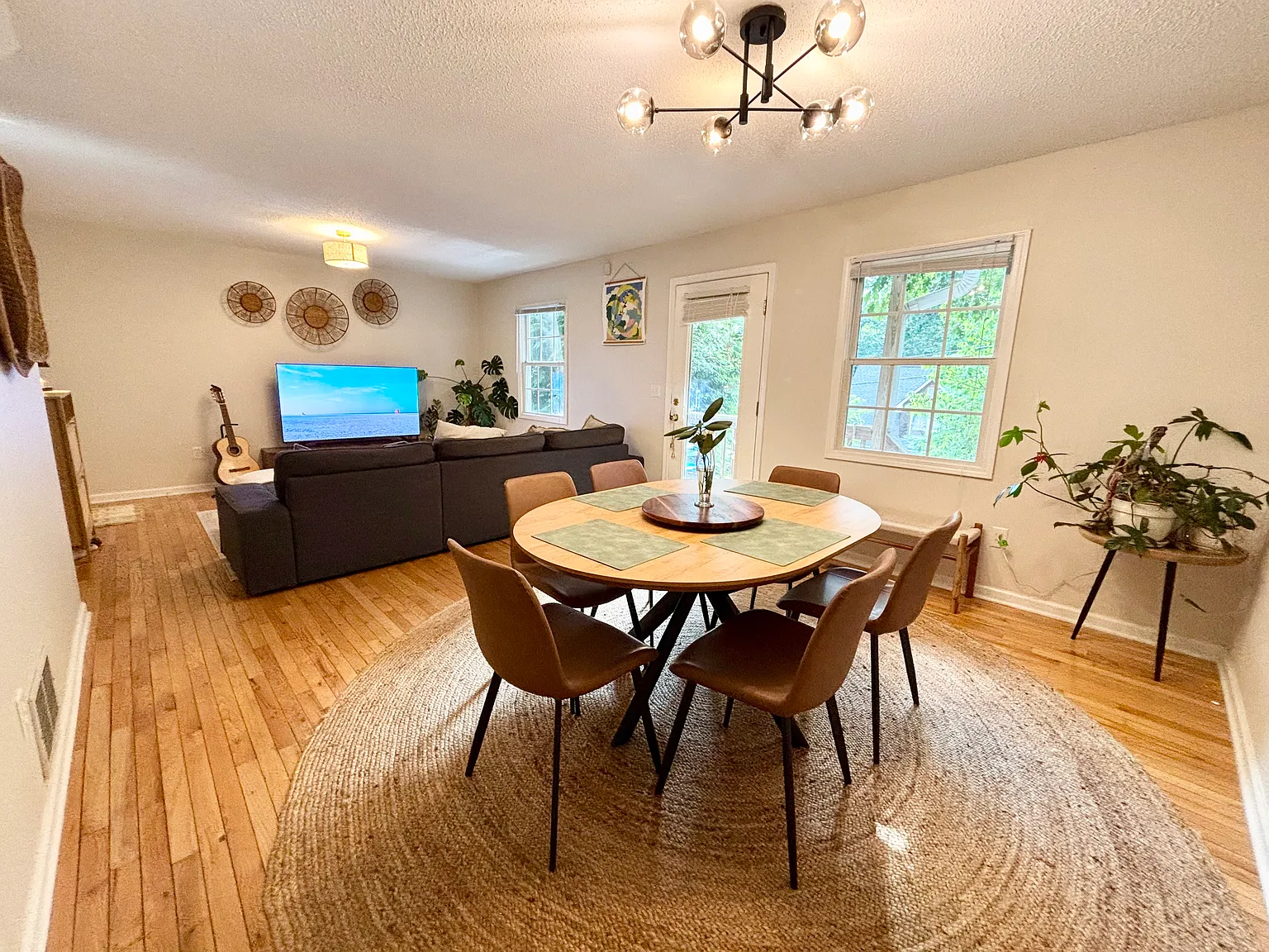 3 bed, 2.5 bath, 1382 sqft, $3,500 — Photo 4