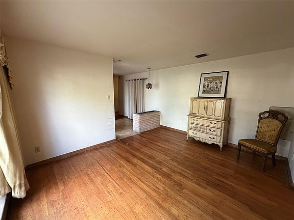 4th image of 125 N Carolina St
