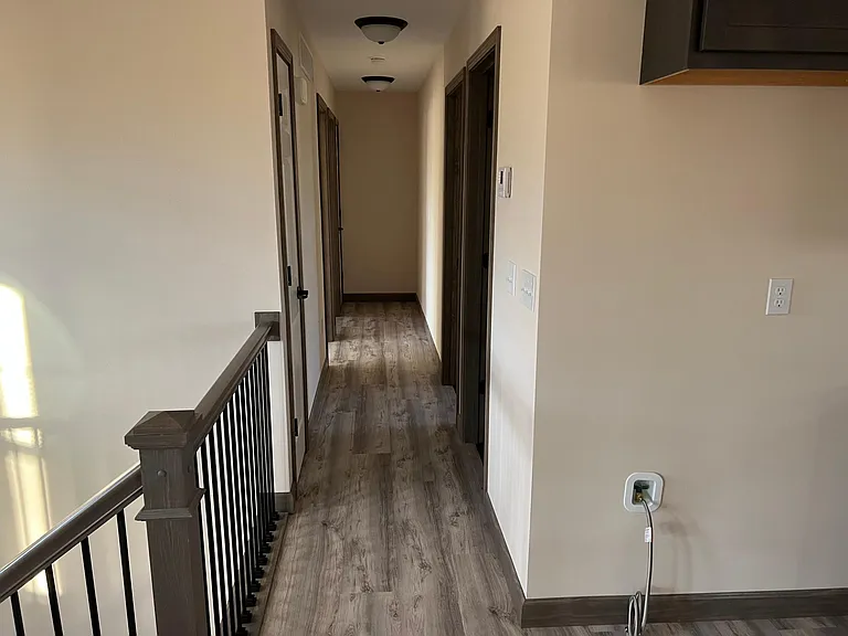 406 E Main St — Photo 10