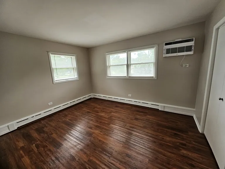 2 N Broadway Ave #2E — Photo 12