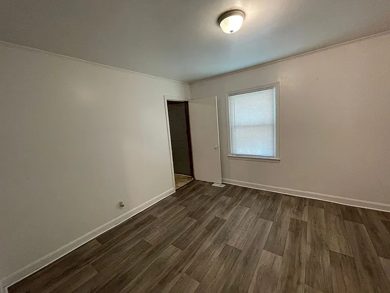 807 Memory Ln — Photo 7