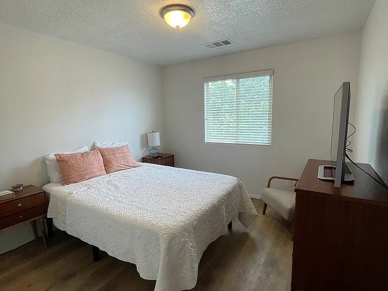 10823 Lobos Creek Way NE — Photo 18