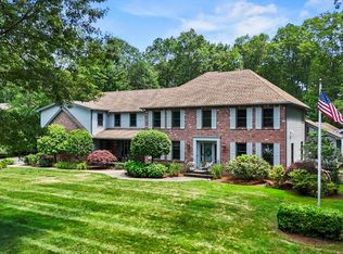 145 Stonehill Rd, East Longmeadow, MA 01028