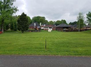 1504 Sand Dr, Louisville, KY 40258