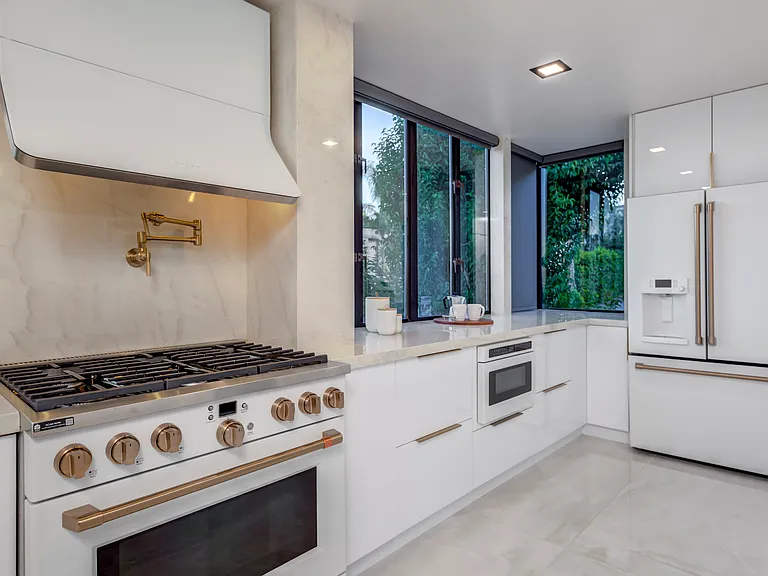 15125 Rayneta Dr — Photo 23