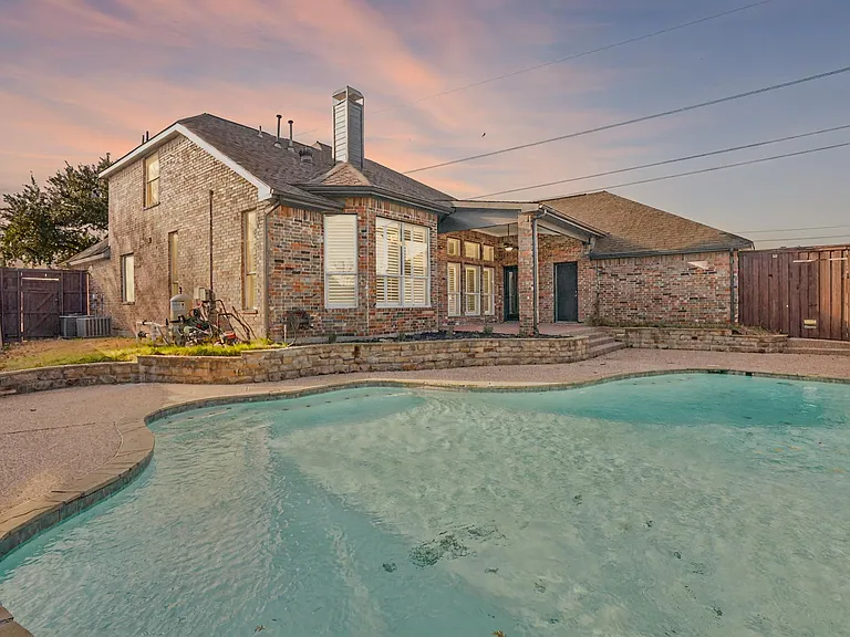 684 Hollow Cir — Photo 30