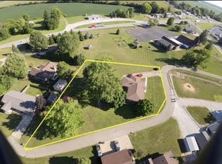 8939 W Hilltop Ln, Elwood, IN 46036