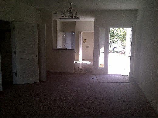 5th image of 104 Leese Dr