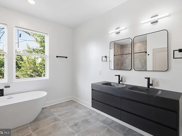 1018 W Arizona St — Photo 28